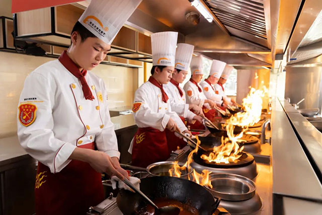 【择校热点】临沂新东方烹饪学校学费多少钱？看完这篇你就知道了！