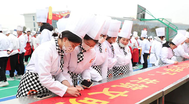 初三毕业生和家长：上不了高中，别焦虑！职业教育赛道也许更适合你！