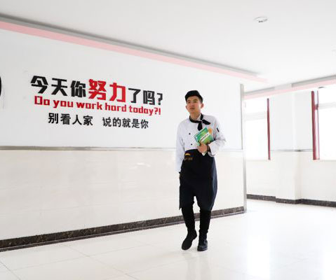 【新生故事】张迎胜：新东方烹饪学校学酒管，适合自己，才是最好的选择！