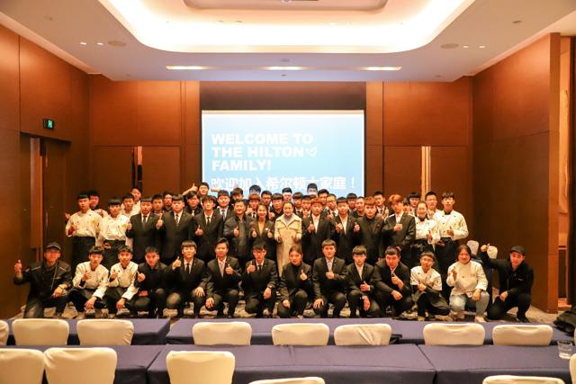 【校企合作】还未毕业，就已签约，提前走进就业单位！山东新东方学子赴校企合作企业参观学习！