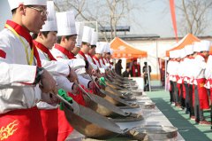 临沂新东方解析餐饮行业的发展趋势