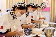 【热门专业】临沂新东方烹饪学校经典西点专业介绍