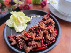 年夜饭特辑|新东方老师教你烹饪年夜饭之麻辣牛肉条