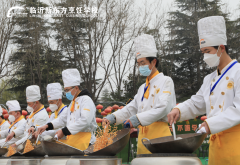 职业教育重要性已显 学厨师到临沂新东方