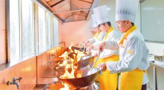 当你还在为找工作发愁时，TA们已经被企业提前“预定”抢走！