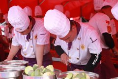 看了新东方的就业保障体系，你就知道为什么要选临沂新东方！