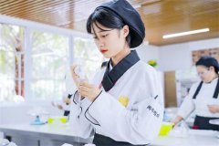 女生可以学厨师吗？女生学厨师有什么优势？