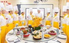 什么样的人才能在临沂新东方烹饪学校当老师？